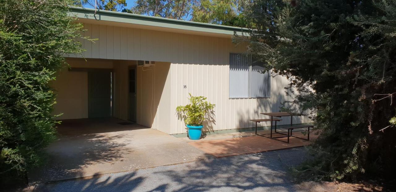 Modra'S Apartments Tumby Bay Bagian luar foto